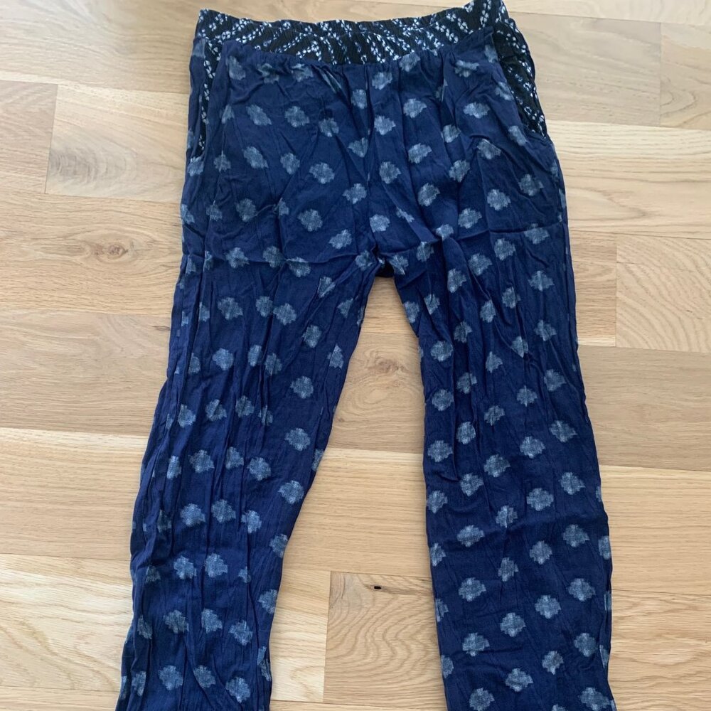 Velvet Brand Flowy Blue Pants – Fun Pattern, Excellent Condition